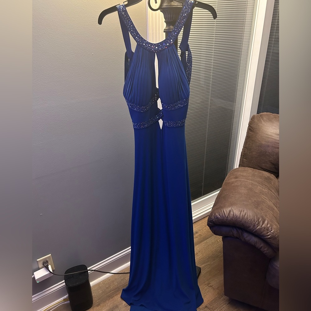 Prom dress - Picture 3 of 4